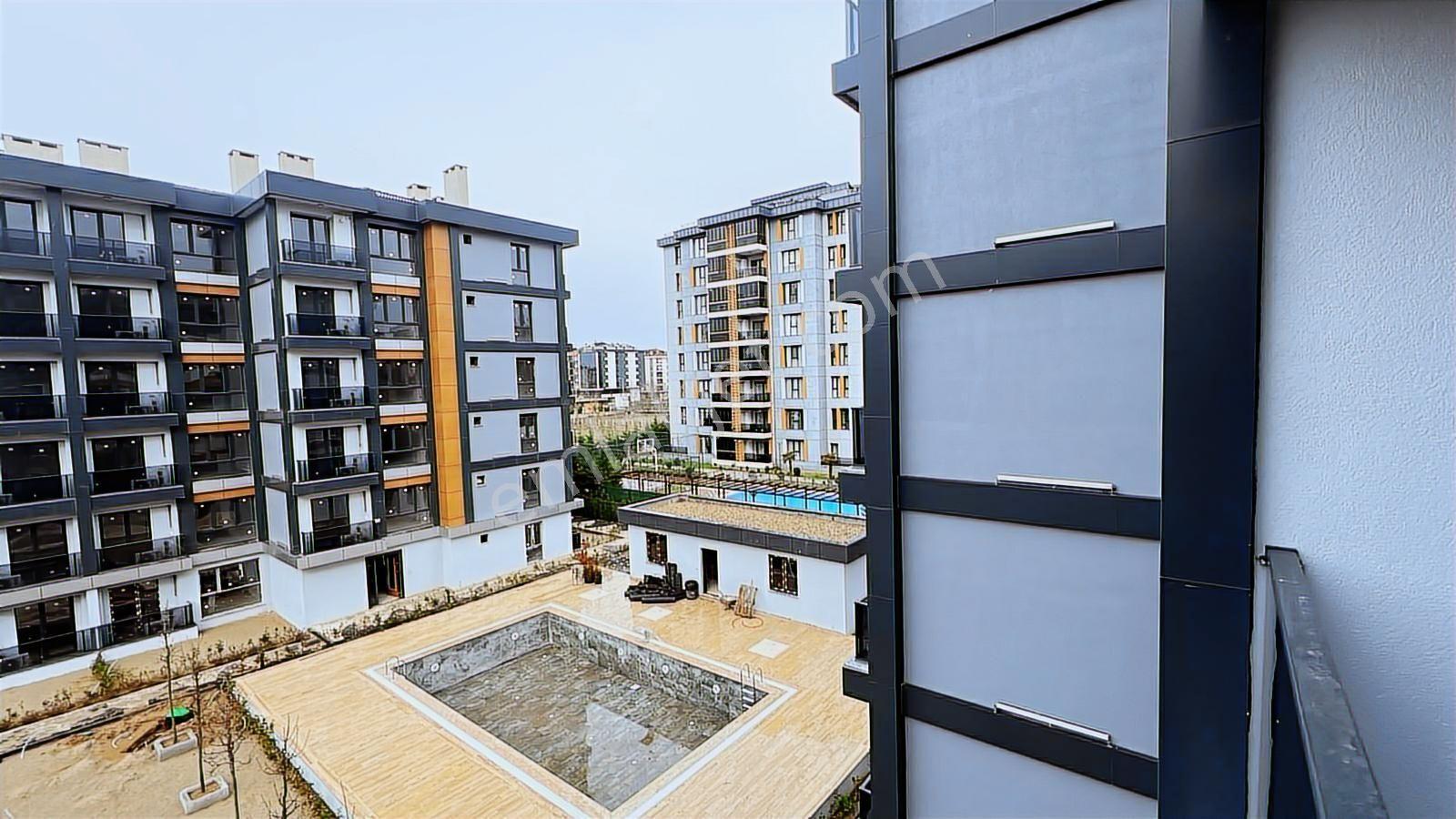Çerkezköy Tepe'de Havuzlu Site İçerisinde 1+1 Kiralık Daire - Görsel 19