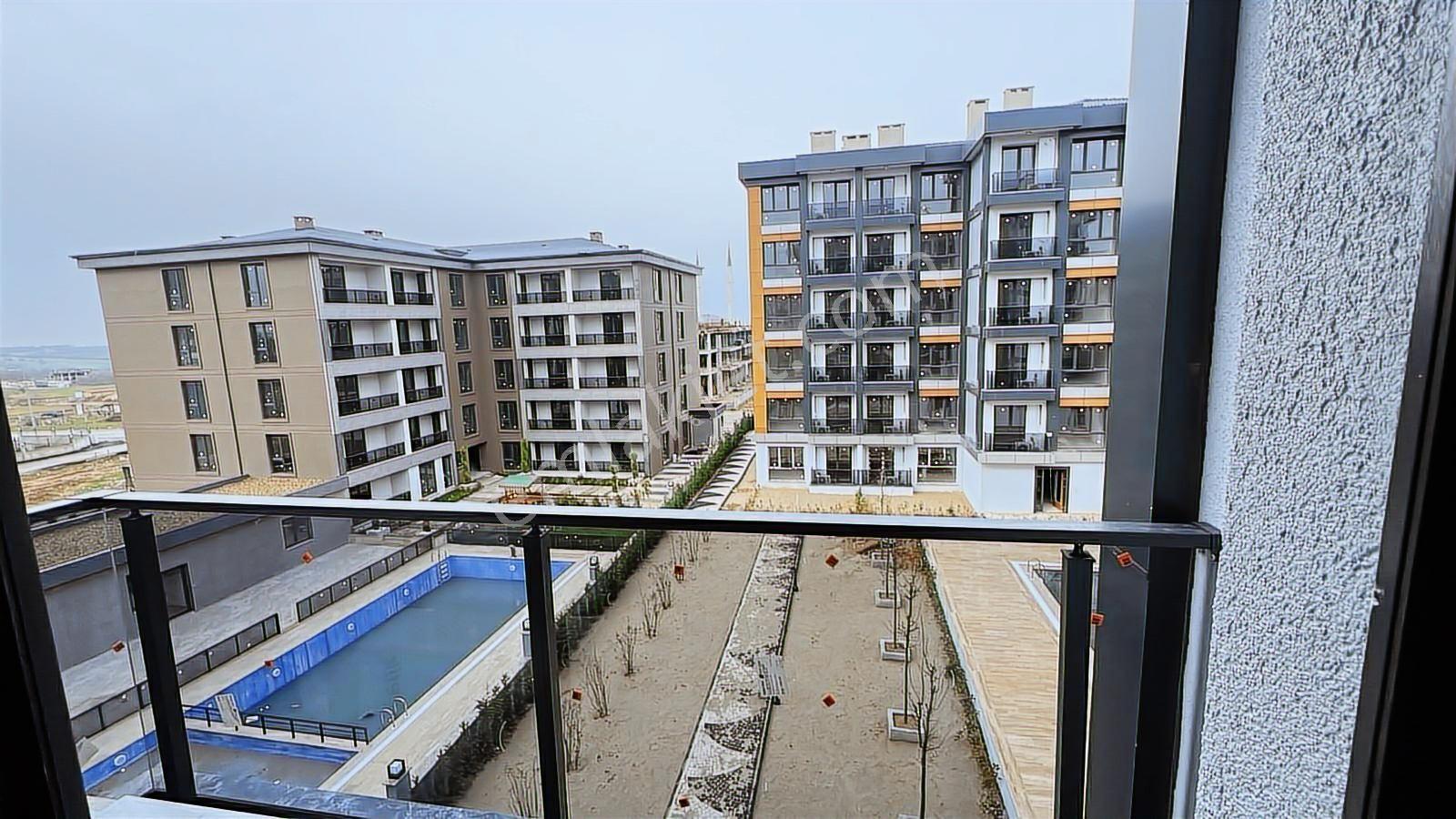 Çerkezköy Tepe'de Havuzlu Site İçerisinde 1+1 Kiralık Daire - Görsel 22