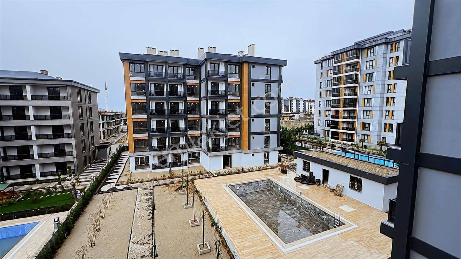 Çerkezköy Tepe'de Havuzlu Site İçerisinde 1+1 Kiralık Daire - Görsel 14