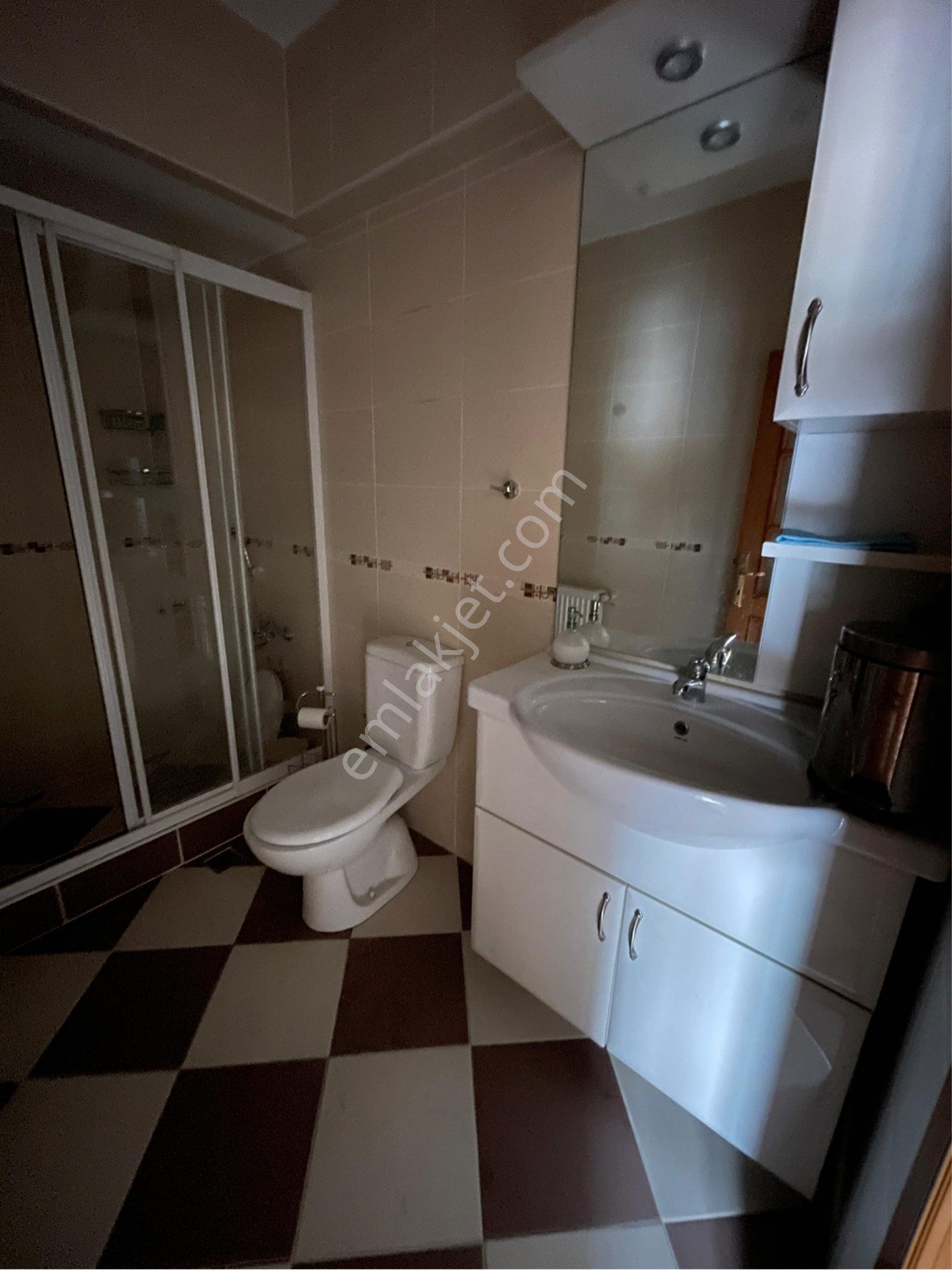 Ulugazi Mahallesinde İci Temiz Kiralık Daire - Görsel 13