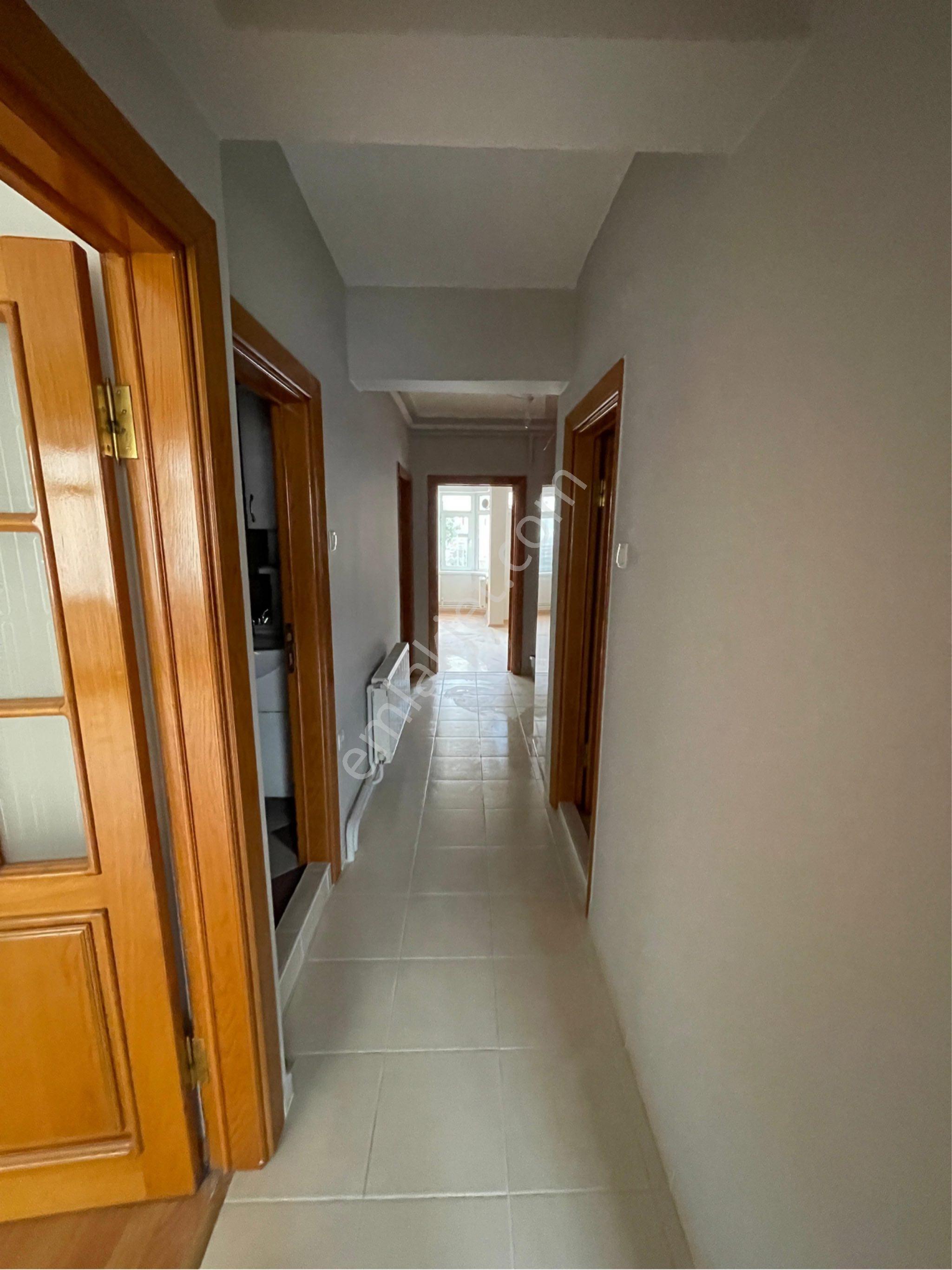 Ulugazi Mahallesinde İci Temiz Kiralık Daire - Görsel 24