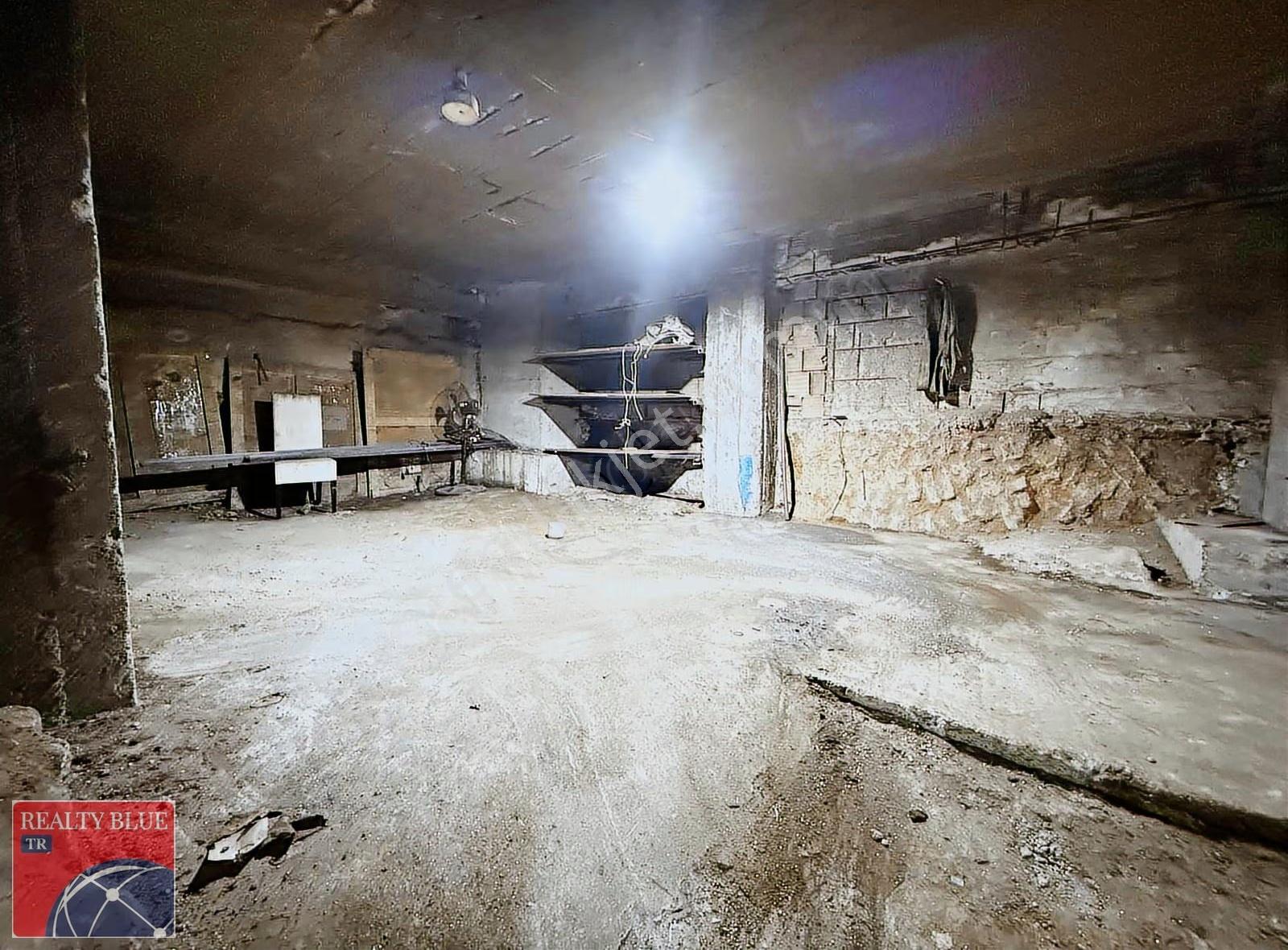 Kiralık Depo (280) M2 Cadde Üstü Sanayi Elektrikli Sultanbeyli - Görsel 8