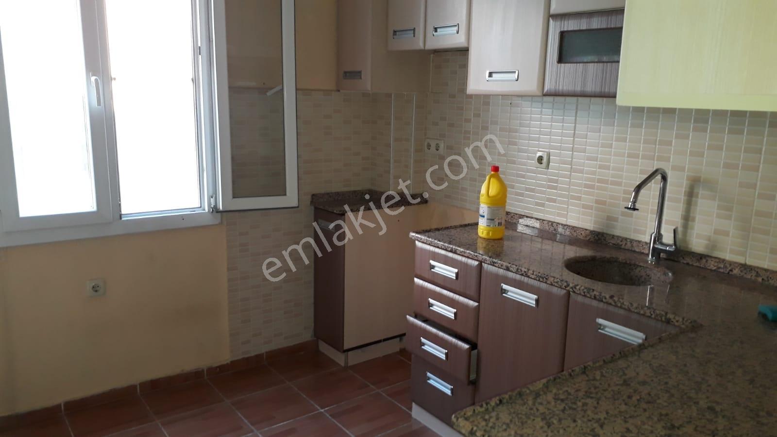 Karabağlar Bozyaka Mah. 2.kat 110 M2 3+1 Klimalı Daire Kiralık. - Görsel 3