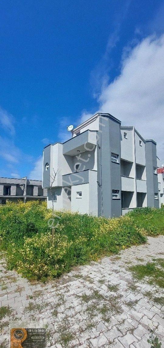 Dikili Salihleraltinda Havuzlu Site İçerisinde 3+1 Satılık Tribleks Villa - Görsel 9