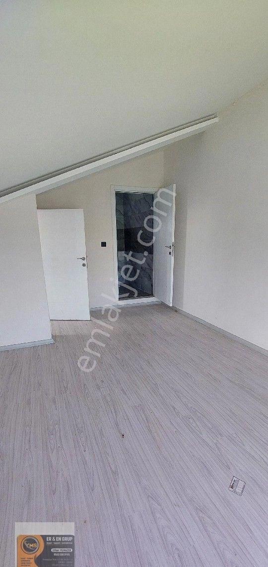 Dikili Salihleraltinda Havuzlu Site İçerisinde 3+1 Satılık Tribleks Villa - Görsel 13