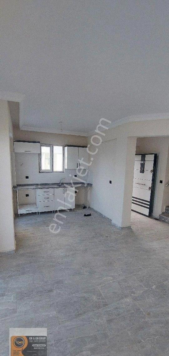 Dikili Salihleraltinda Havuzlu Site İçerisinde 3+1 Satılık Tribleks Villa - Görsel 8