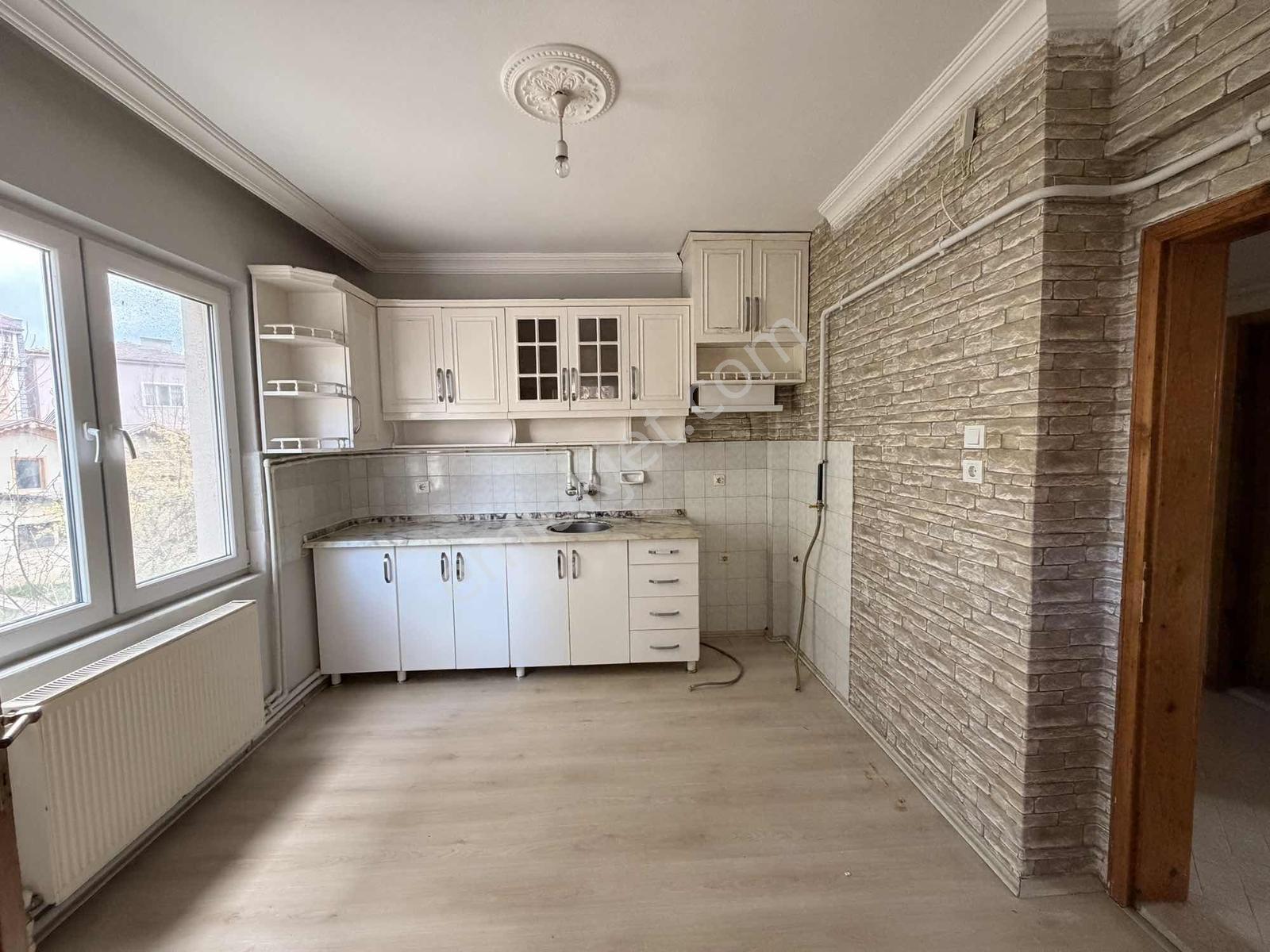 Arzum Gayrimenkul Danışmanlıktan 4+1 Bakımlı Daire - Görsel 8