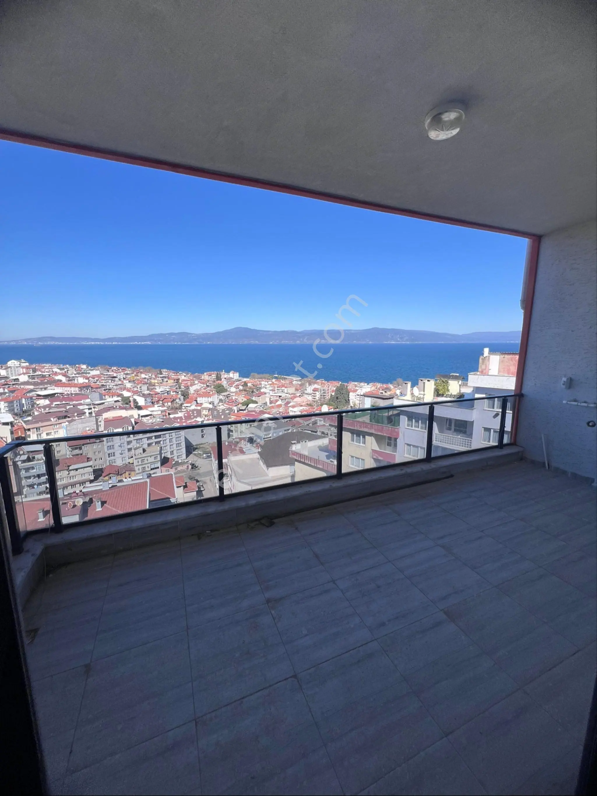 Mudanyada Panoramik Deniz Manzaralı Büyk Geniş Daire