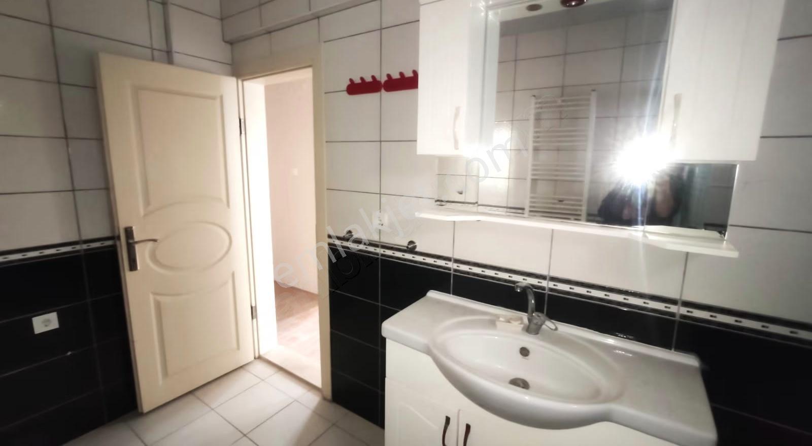 Ram'den Kuvayı Milliye Orçun Sitesinde Fırsat Kiralık 5+1 Villa - Görsel 32