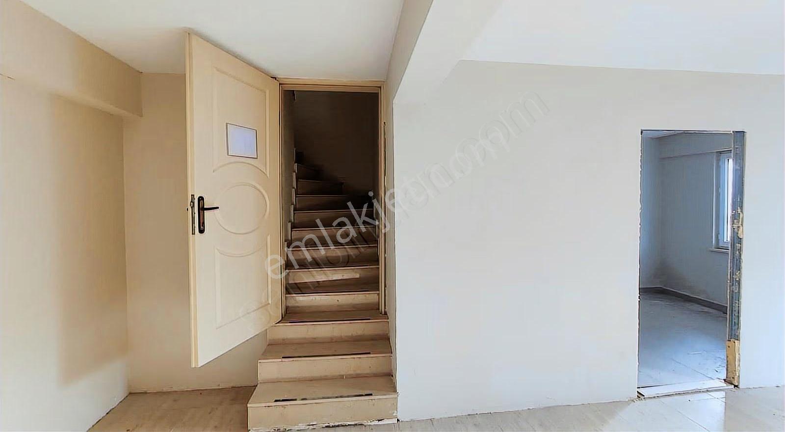 Ram'den Kuvayı Milliye Orçun Sitesinde Fırsat Kiralık 5+1 Villa - Görsel 22