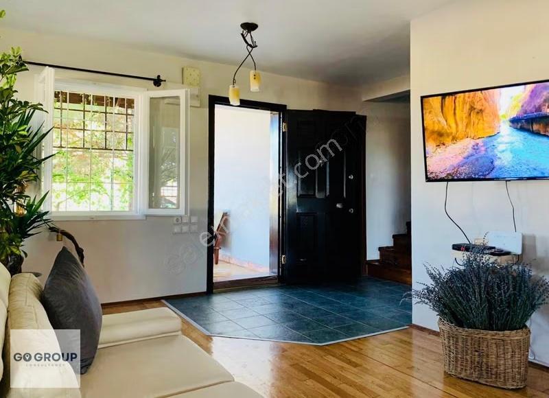 Urla Kum Denizin'de Eşyalı Geniş Bahçeli Tam Müstakil Kiralık Ev - Görsel 23