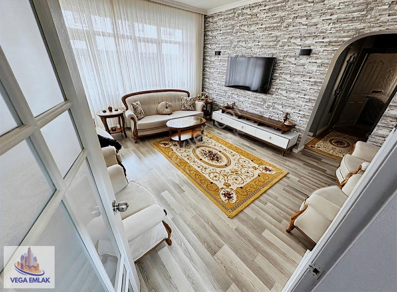 Vega Emlak'tan Çevreli'de Cadde Üstü Full Yapılı Giriş Kat Daire - Görsel 23