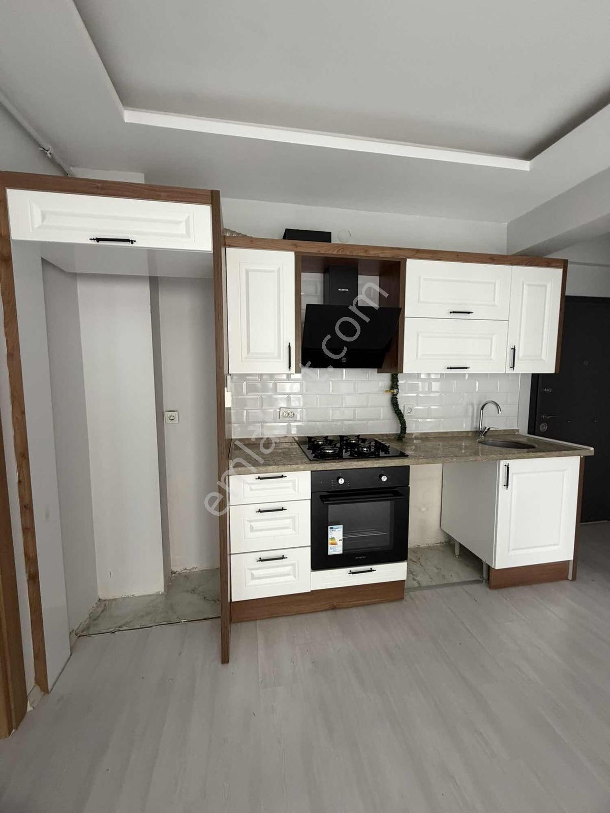 Emlak Center'dan Kiralık Yeni Mahallede 2+1 Açık Mutfak Daire