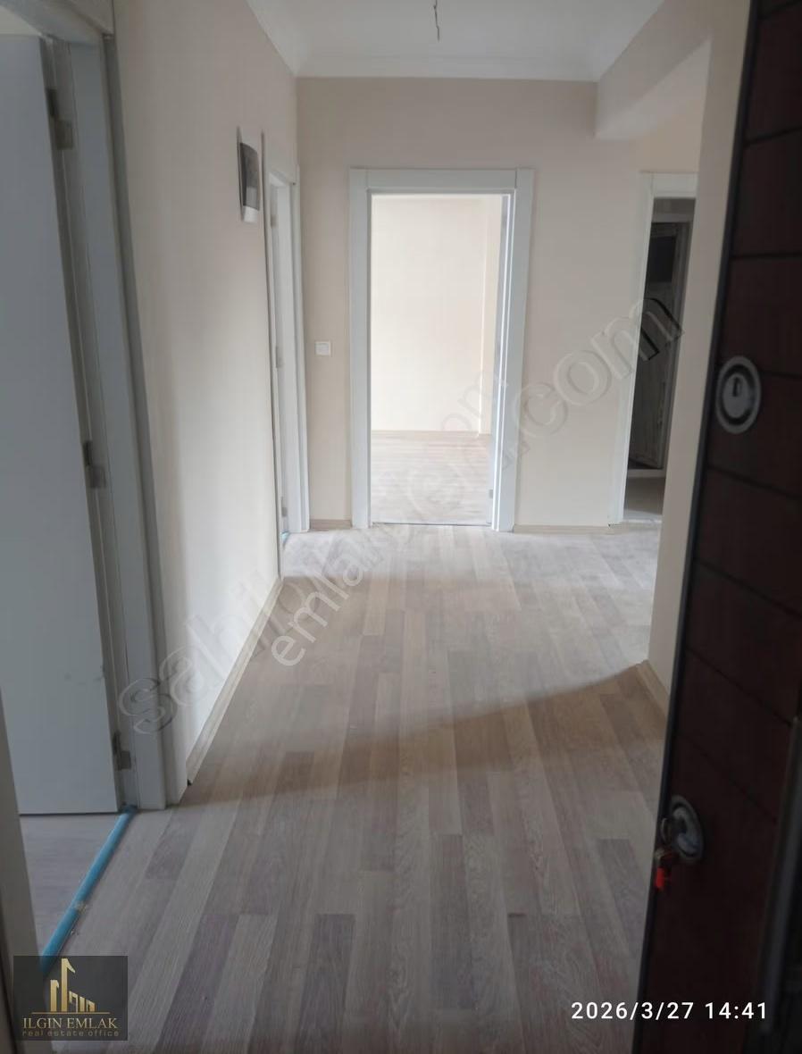 Ucarı Mahallesinde Çarşı İçi Satılık Daire - Görsel 3