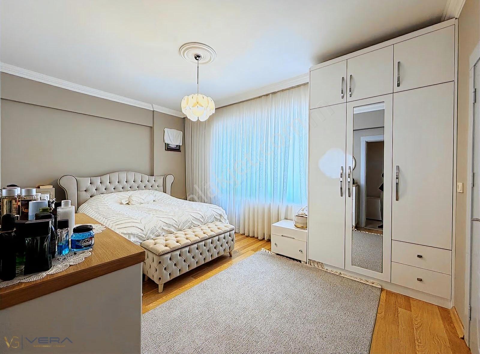 Havuzlu Site İçinde Yüksek Kira Getirili 3+1 Satılık Daire - Görsel 14