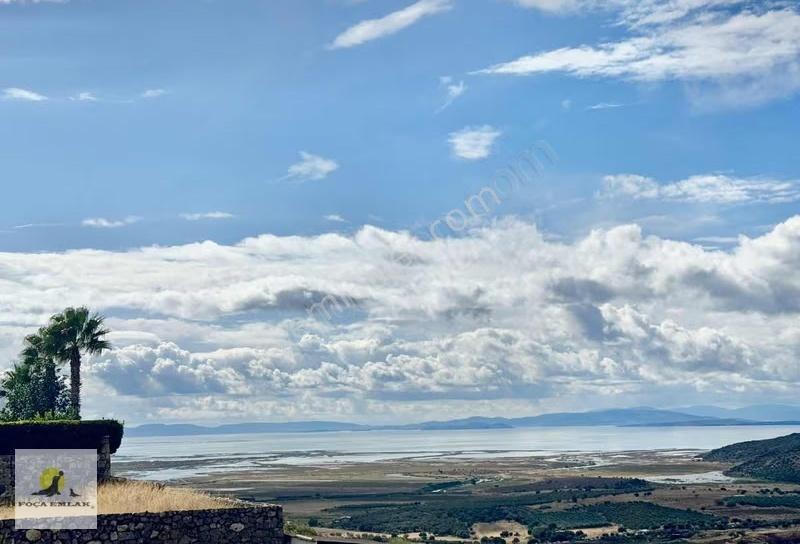 Foça Foçaköy De 2 Villalık Deniz Manzaralı Arsa