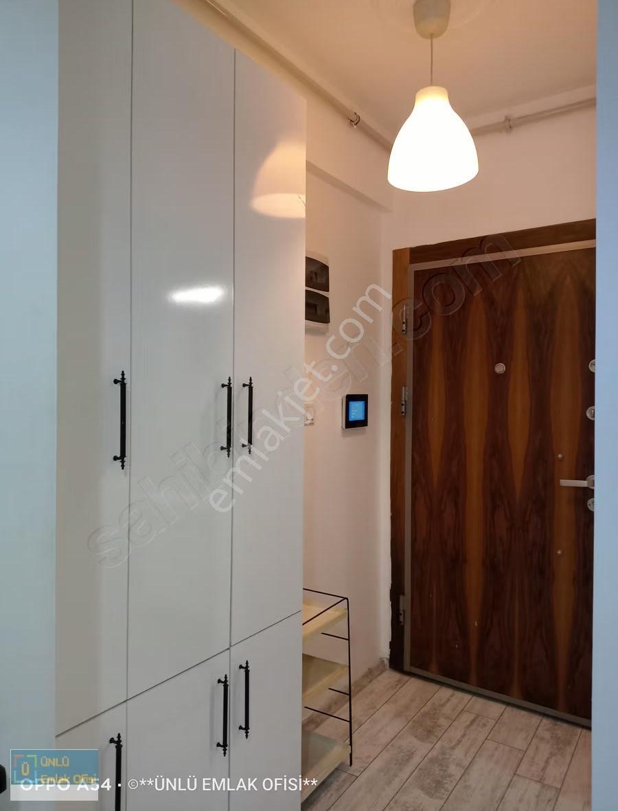 Ünlü Emlaktan Şehrin Merkezi Konumunda Arakat Lüks Eşyalı Daire - Görsel 8