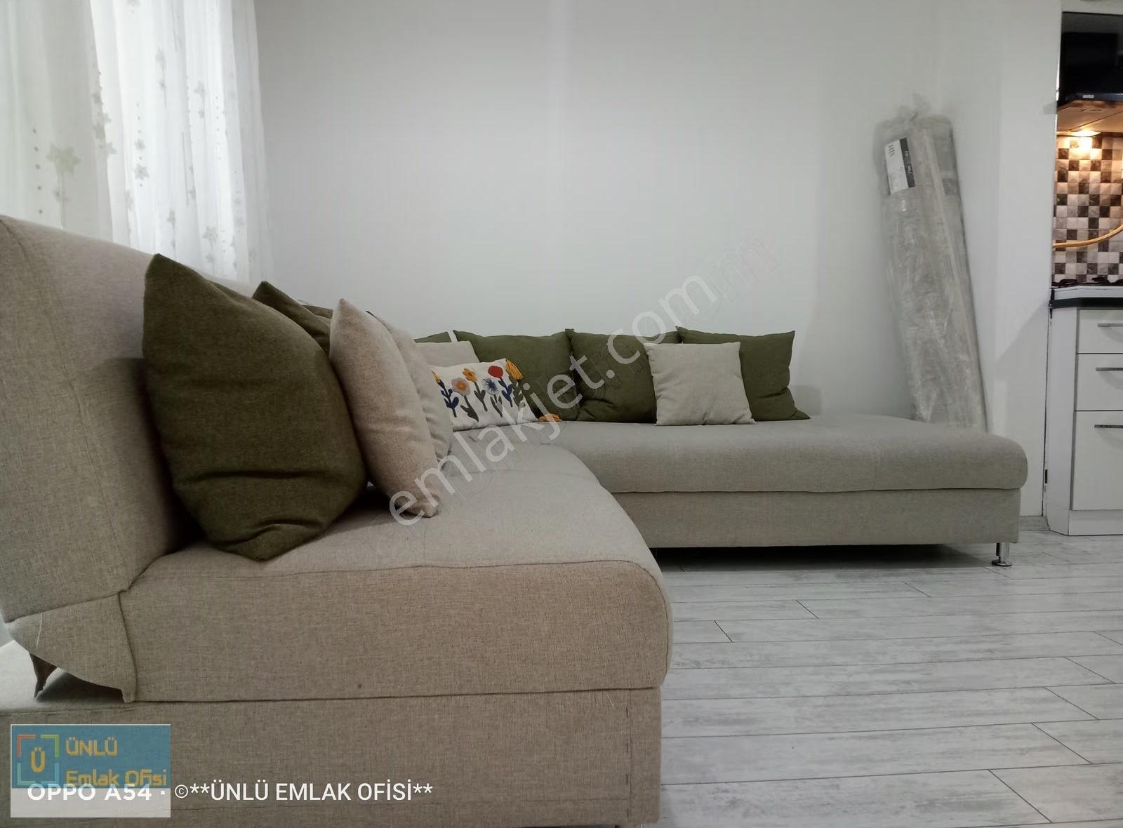 Ünlü Emlaktan Şehrin Merkezi Konumunda Arakat Lüks Eşyalı Daire - Görsel 11