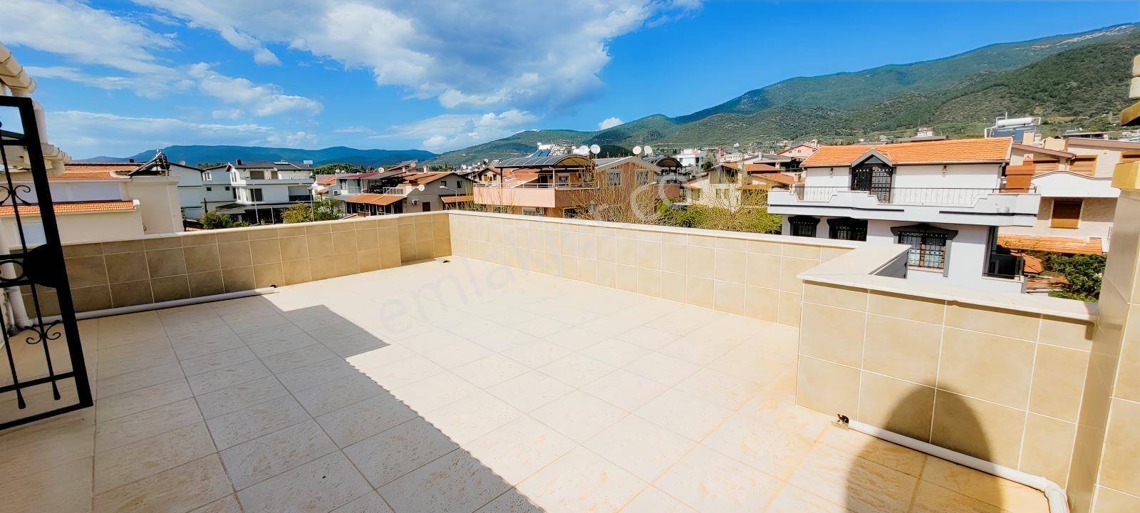 Özdere'de Deniz'e 2.sıra Deniz Manzaralı Büyük Lüks 4+1 Villa - Görsel 27