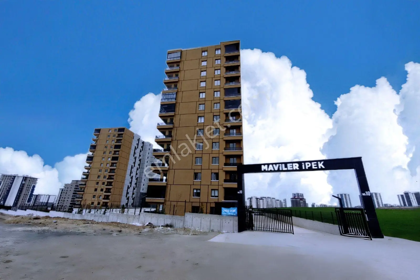 Kapalı Otopark Kapanmaz Manzara Çift Asansör Depolu İskanlı 4+1