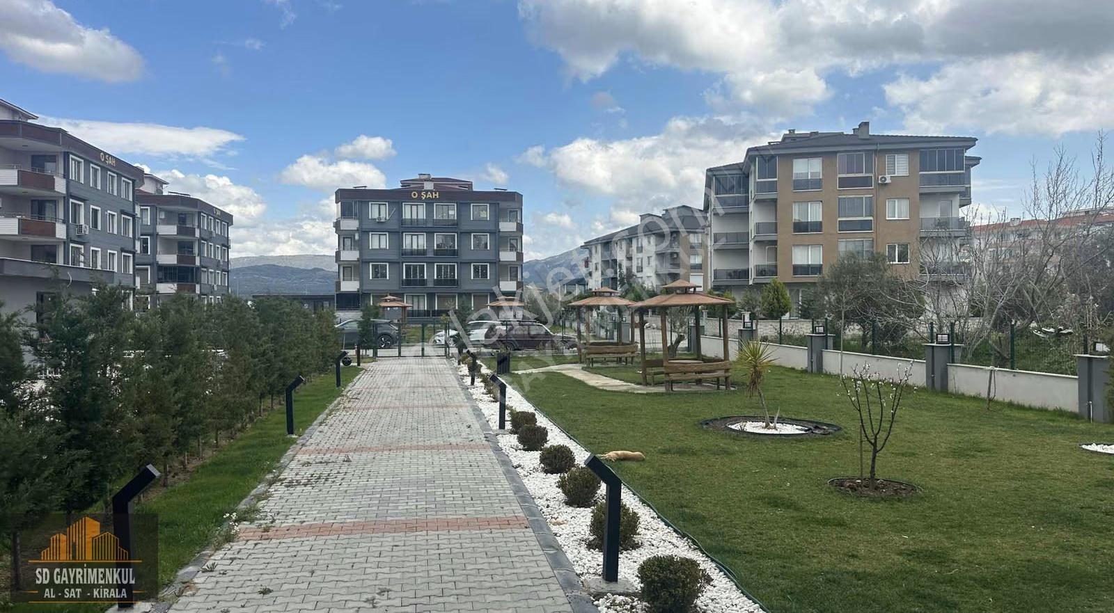 Havuzlu Sitede Kiralık Daire - Görsel 15