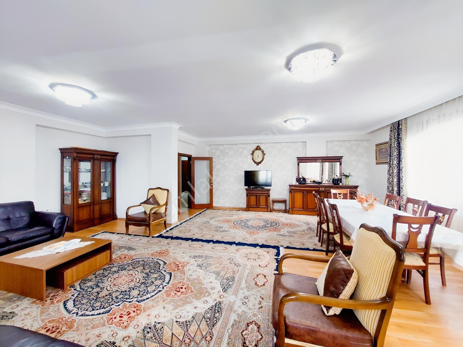 Öveçler Lizbon Caddesi 6+1 Dubleks Prestijli Bina