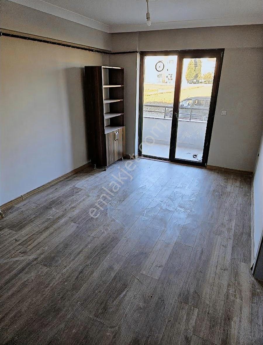 Kültür Merkezi Karşısında Ön Cephe 1+1 Daire Kiralık - Görsel 4