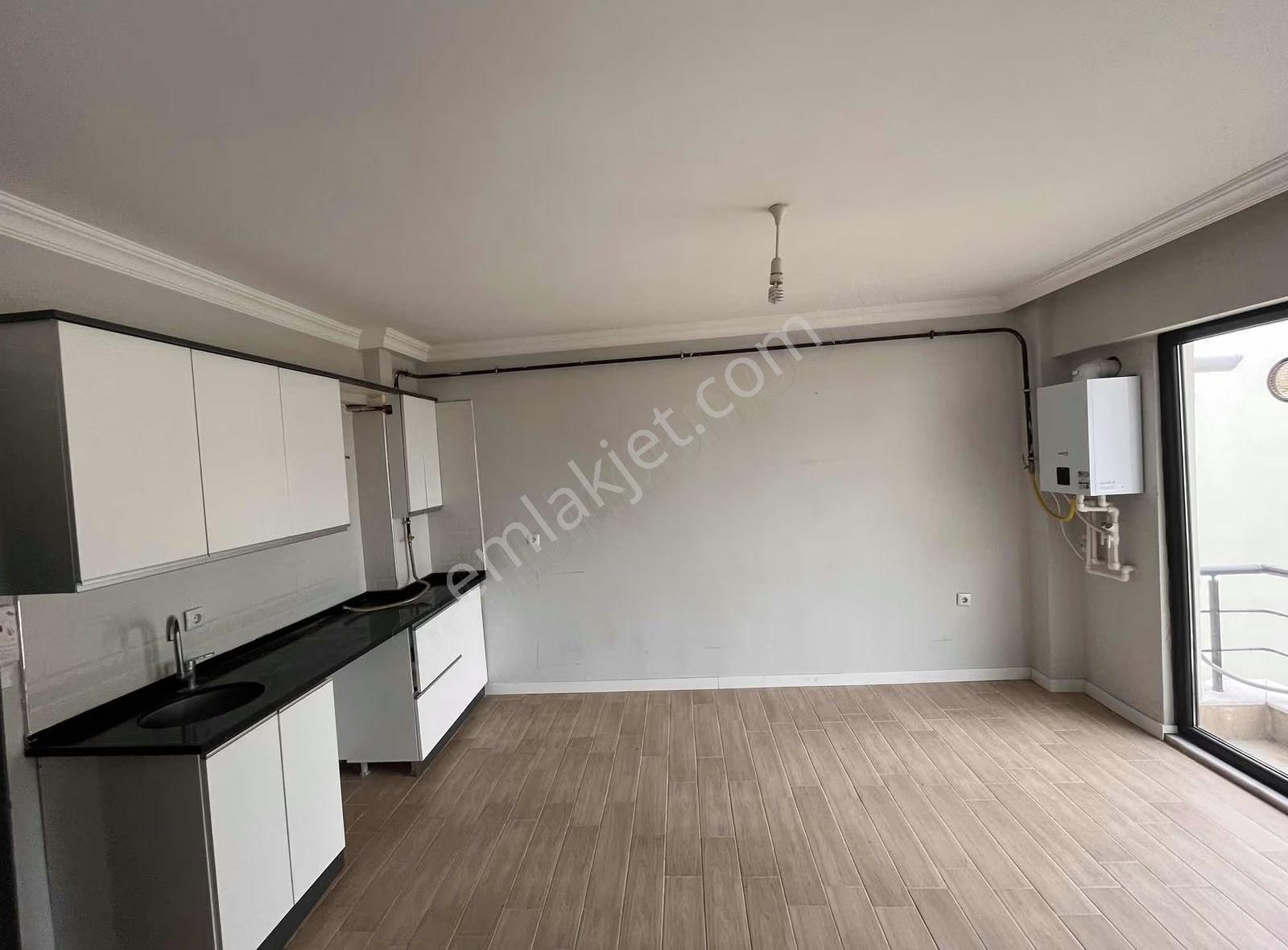 Merkeze Yakın Site Yönetimli 1+1 Kiralık Daire - Görsel 5