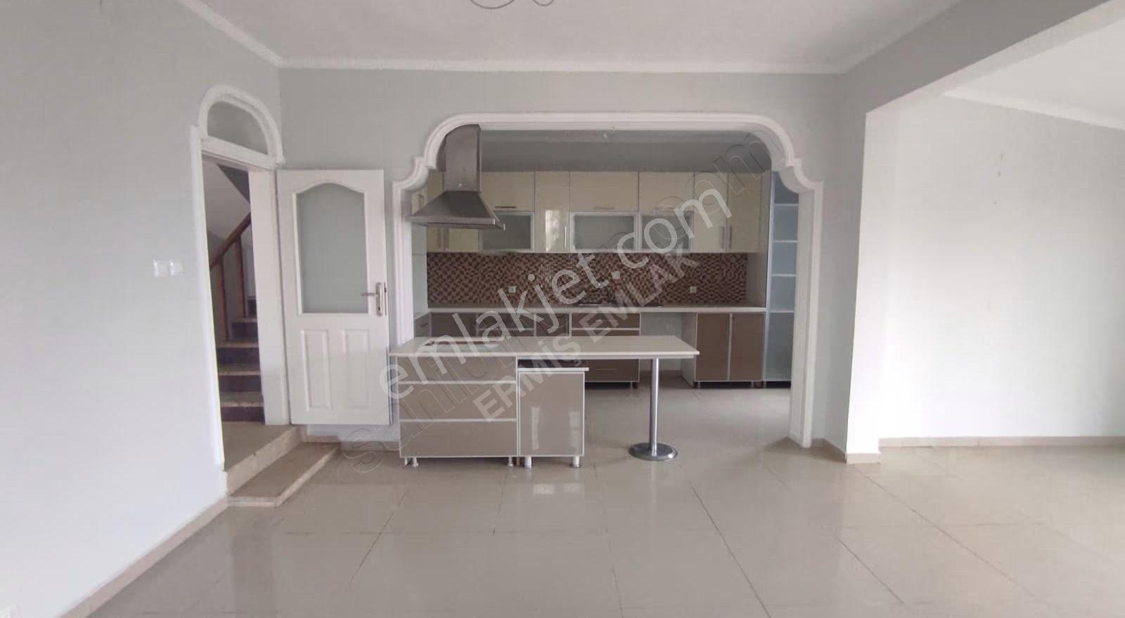 Kayalıoğlu 4+1 Bahçeli Kolej Yanı Satılık Villa - Görsel 14