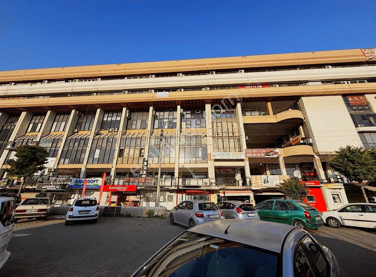 Yeşillik Caddesi'nde Yüksek Tabela Değerli Kiralık Dükkan - Görsel 7