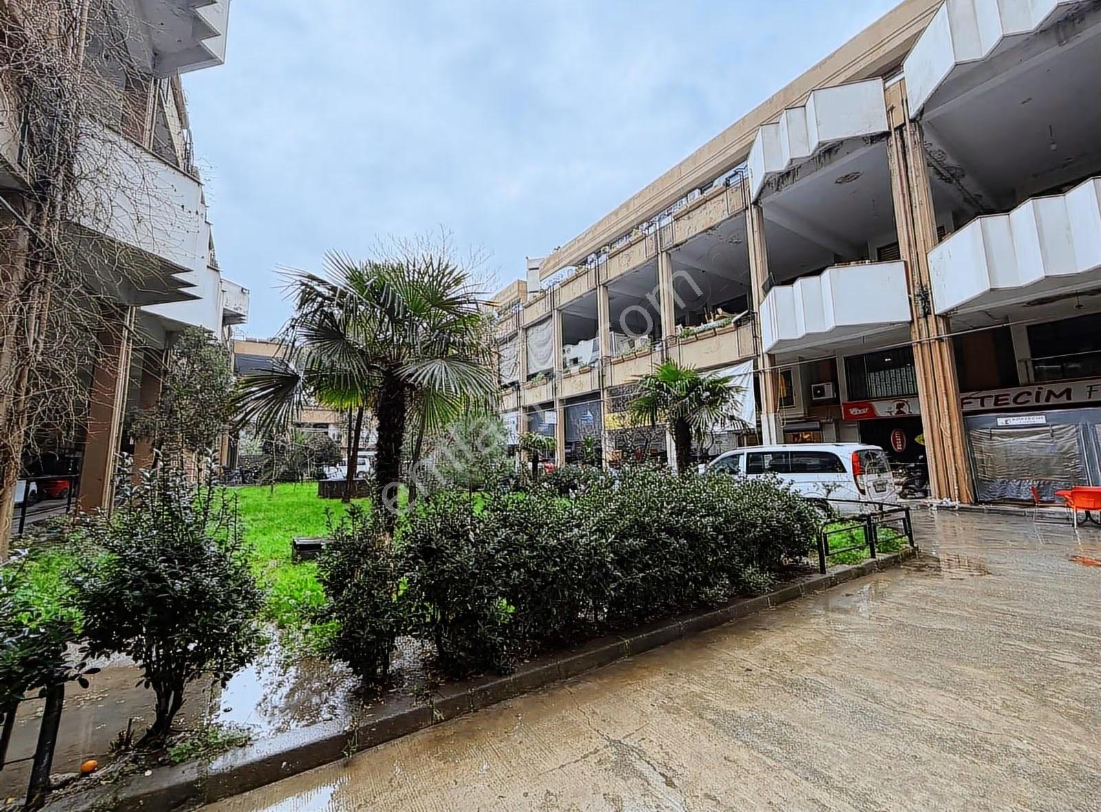 Yeşillik Caddesi'nde Yüksek Tabela Değerli Kiralık Dükkan - Görsel 10