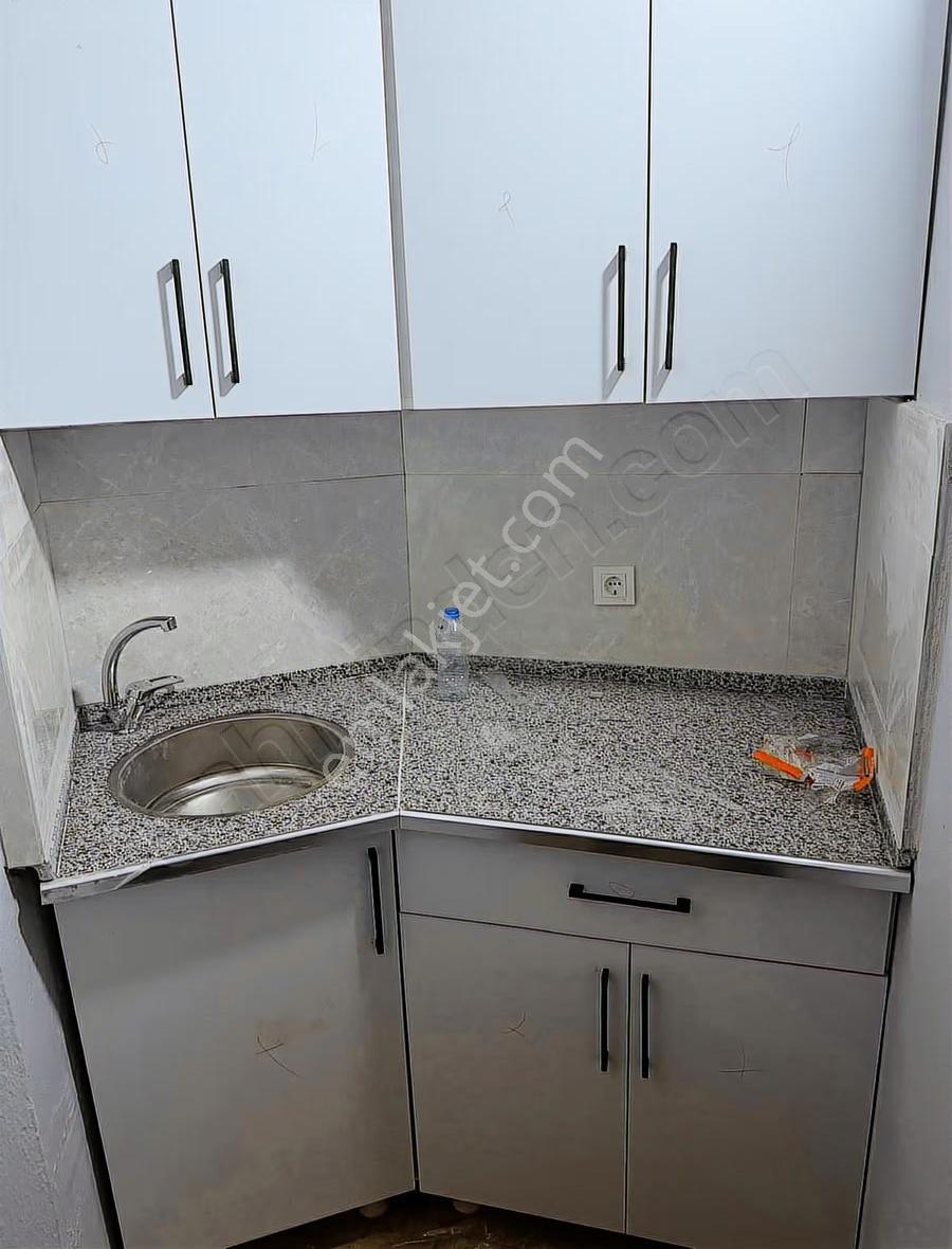 Yeşillik Caddesi'nde Yüksek Tabela Değerli Kiralık Dükkan - Görsel 3