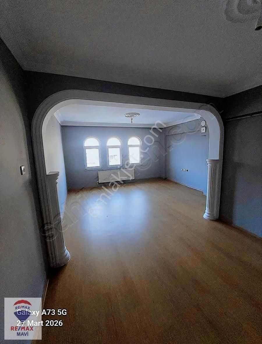 Remax Mavi'den Ferizli Merkez'de Kiralık 4+1 Daire - Görsel 2