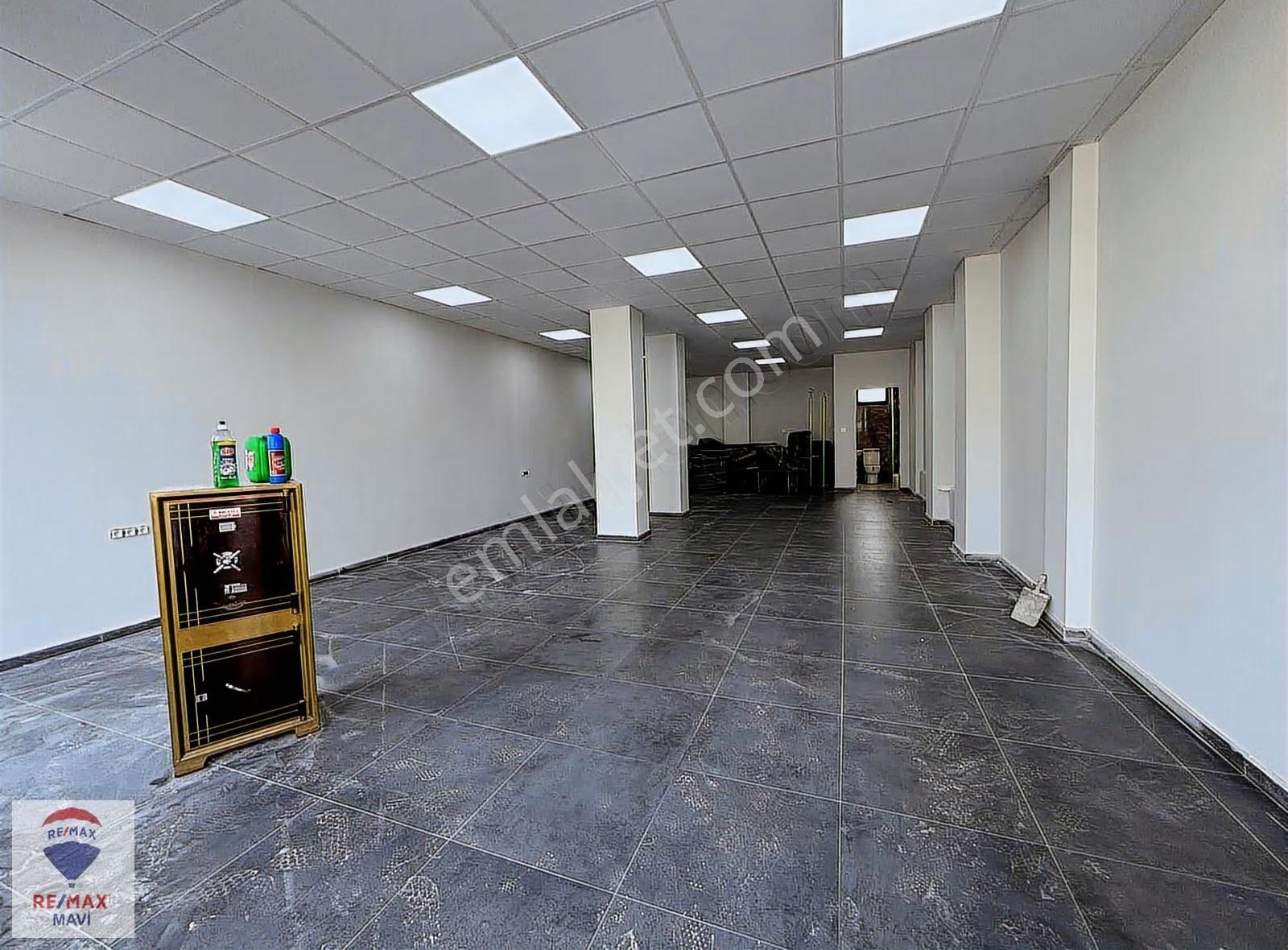 Arifiyede 100 M² Geniş Kullanımlı Merkezi Konumda Dükkan - Görsel 2