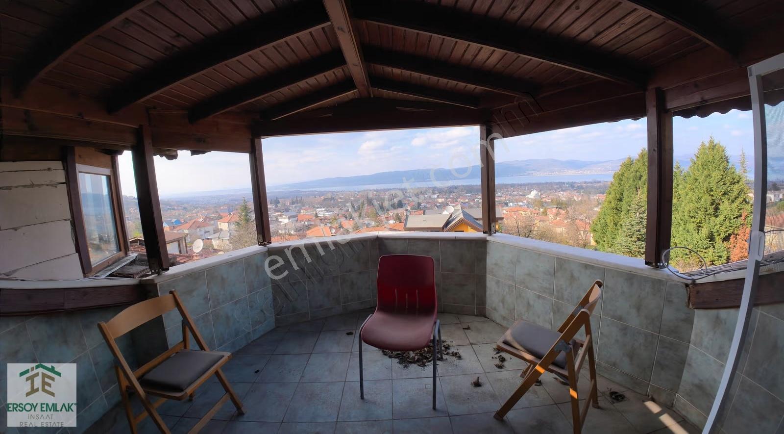 Site İçi Göl Manzaralı 4+1 Trıplex Villa Eşyalı Satılık - Görsel 16