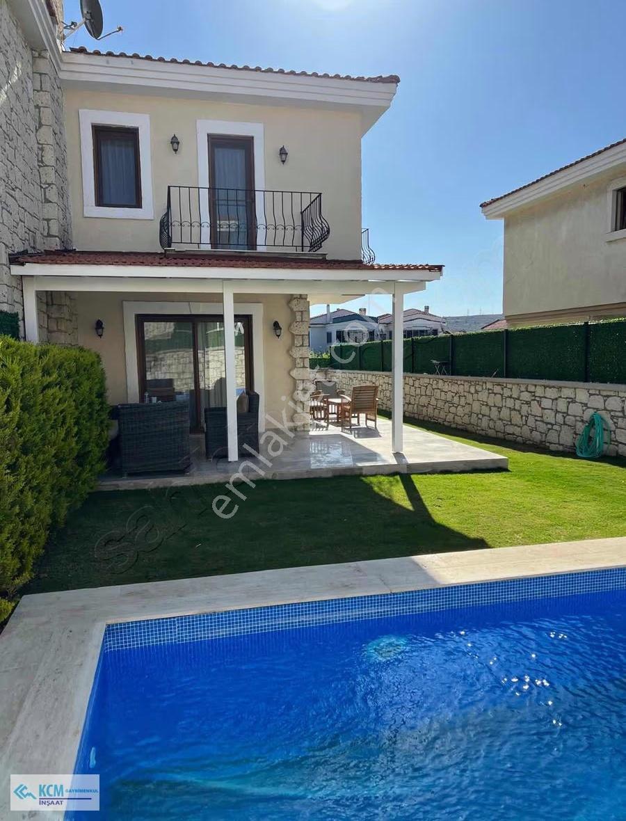 Alaçatı'da 3+1 Müstakil Havuzlu Villa