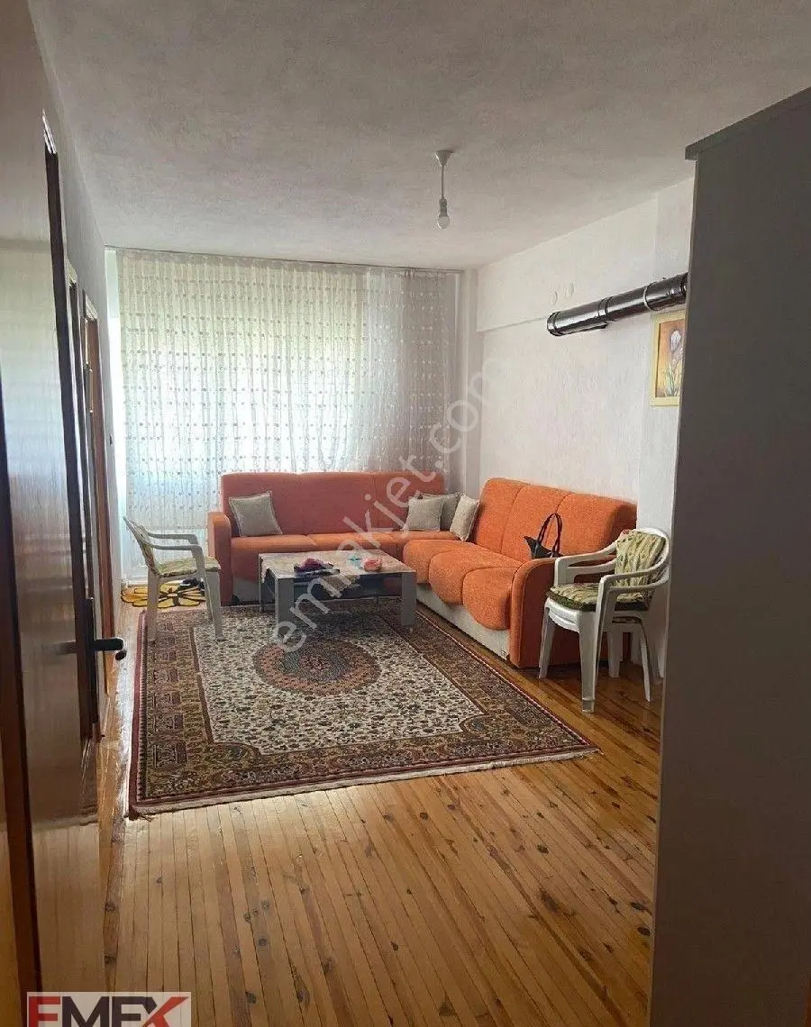 Değirmen Mahallesi 3 Katlı Müstakil Ev Bahçe - Görsel 2