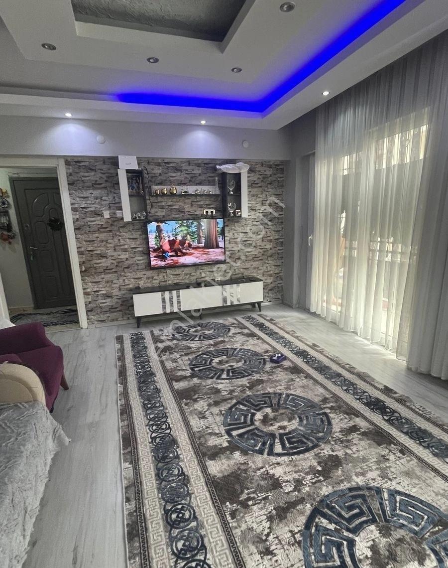 Üçyol Caddeye Yakın Deresokağı Mevkiinde 3+1 Satılık Daire - Görsel 3