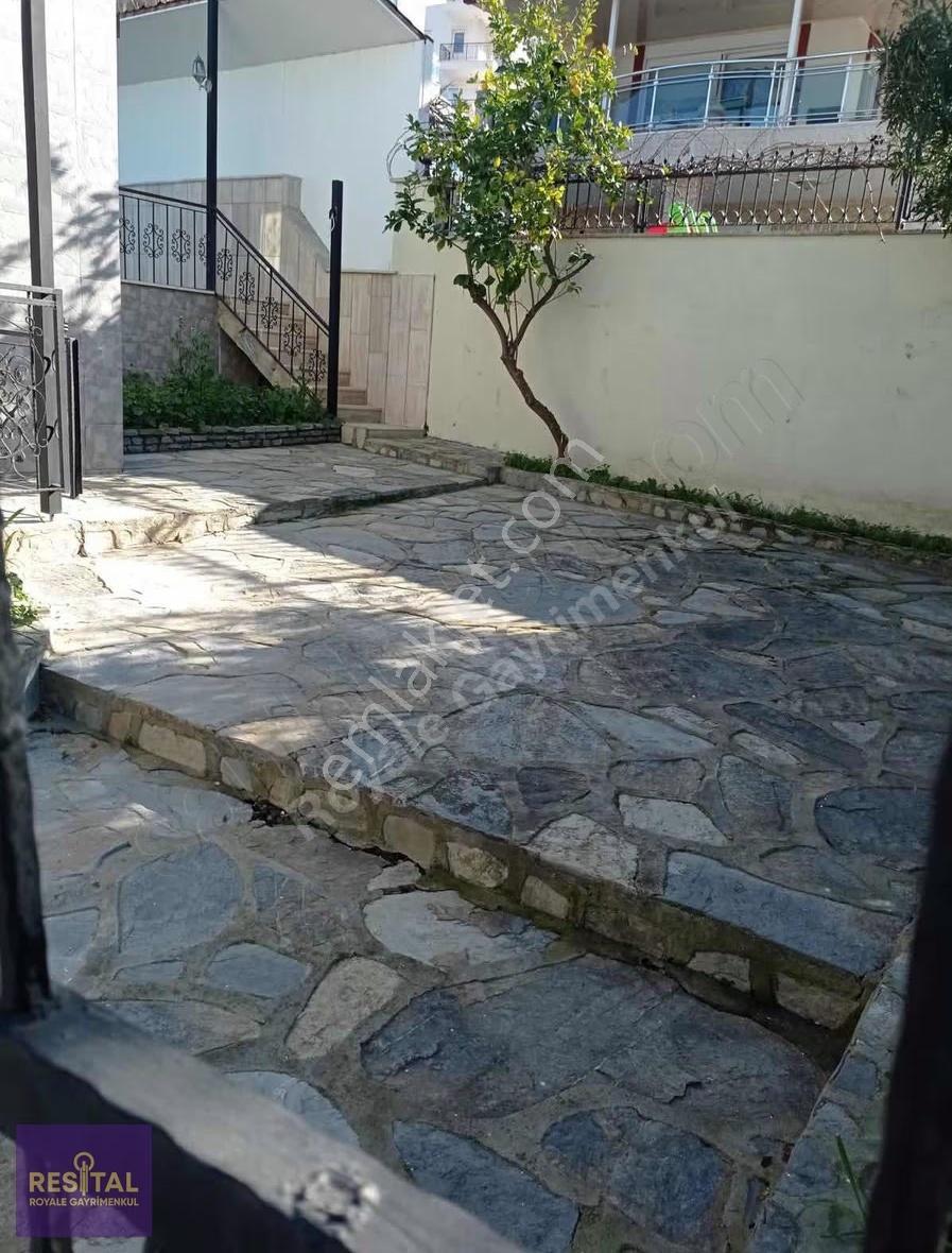 Kuşadasında Satılık 5+1 Villa - Görsel 17