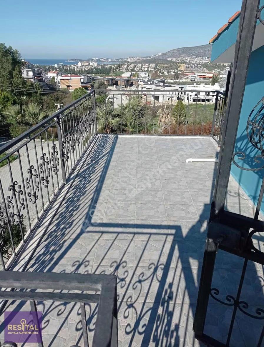 Kuşadasında Satılık 5+1 Villa - Görsel 14