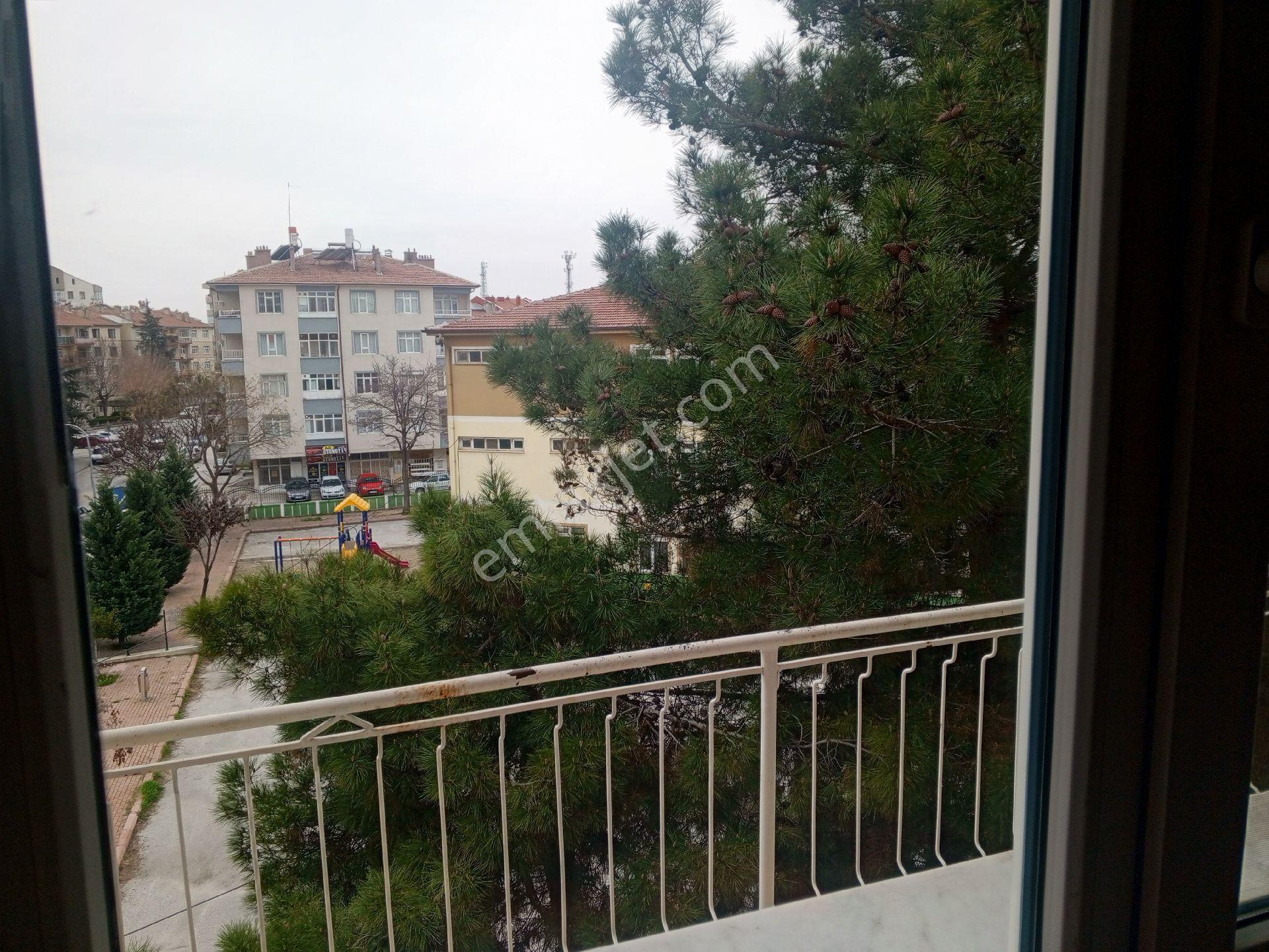 Konya Selçuklu Fatih Mah.165 M2 3+1 Temiz Bakımlı Msrafsız Satılık Daire - Görsel 3