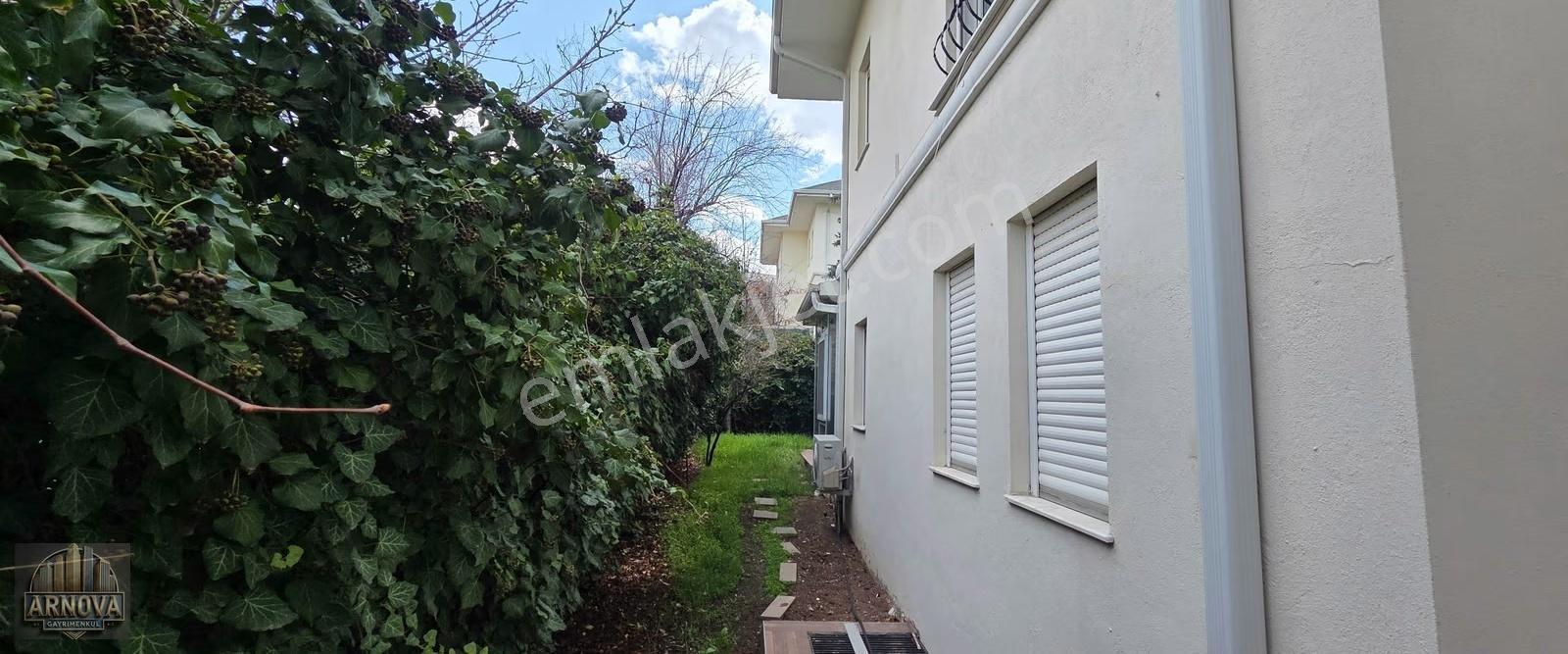 Alacaatlı Belkız Sokakta Müstakil Site Düzeninde Satılık Villa - Görsel 16