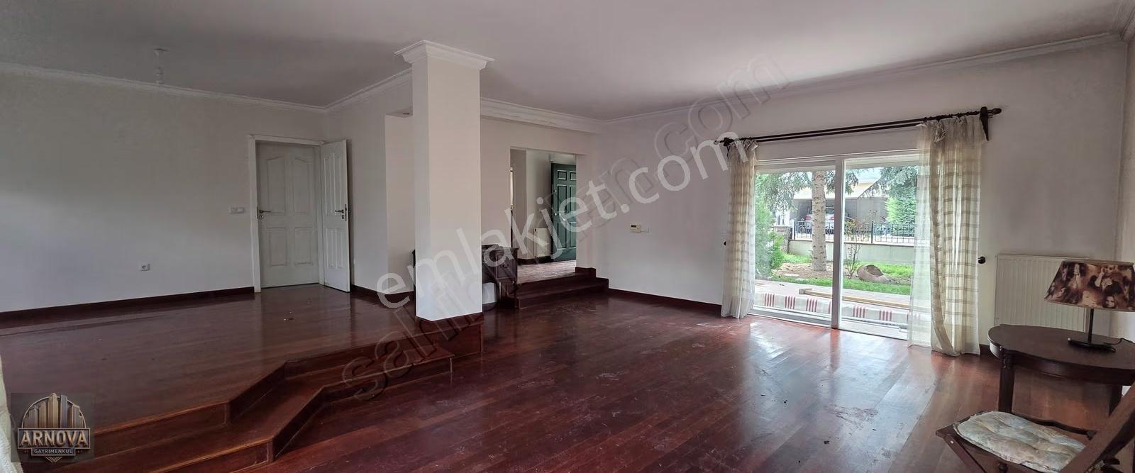 Alacaatlı Belkız Sokakta Müstakil Site Düzeninde Satılık Villa - Görsel 11