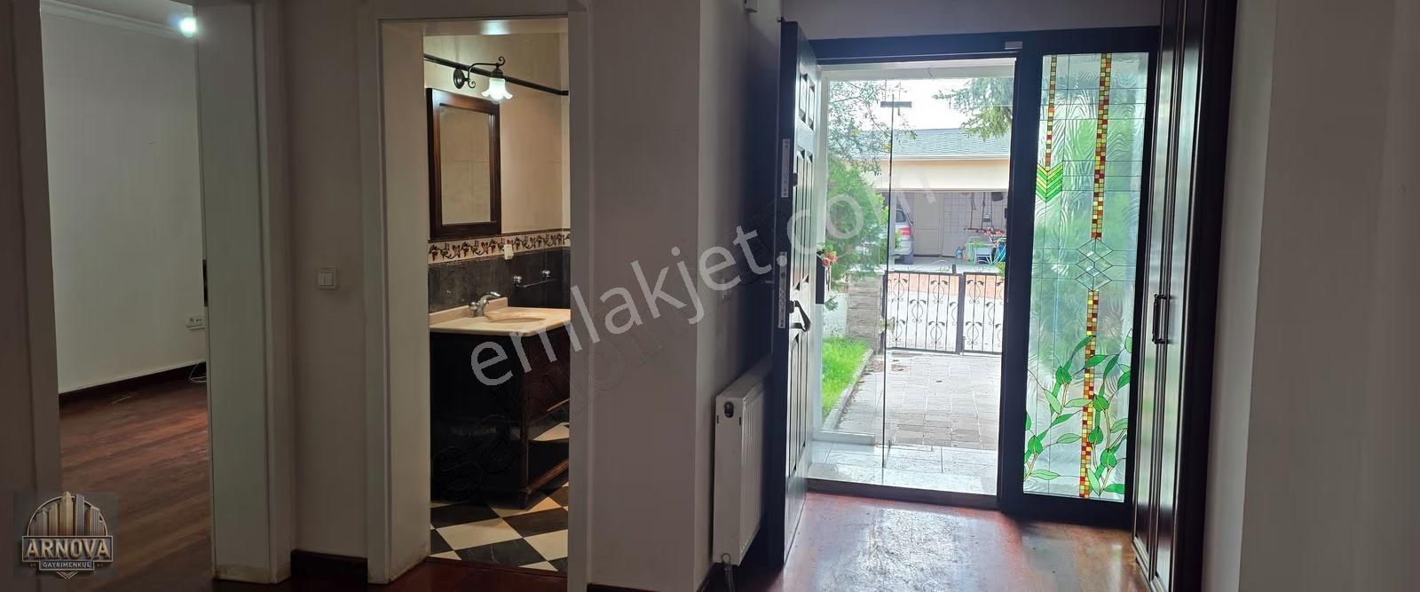 Alacaatlı Belkız Sokakta Müstakil Site Düzeninde Satılık Villa - Görsel 9