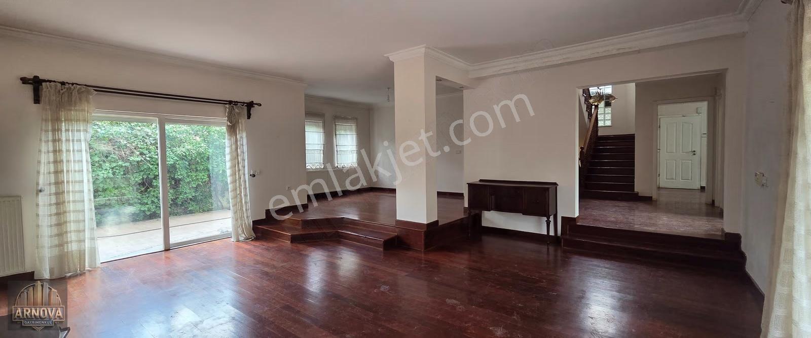 Alacaatlı Belkız Sokakta Müstakil Site Düzeninde Satılık Villa - Görsel 2