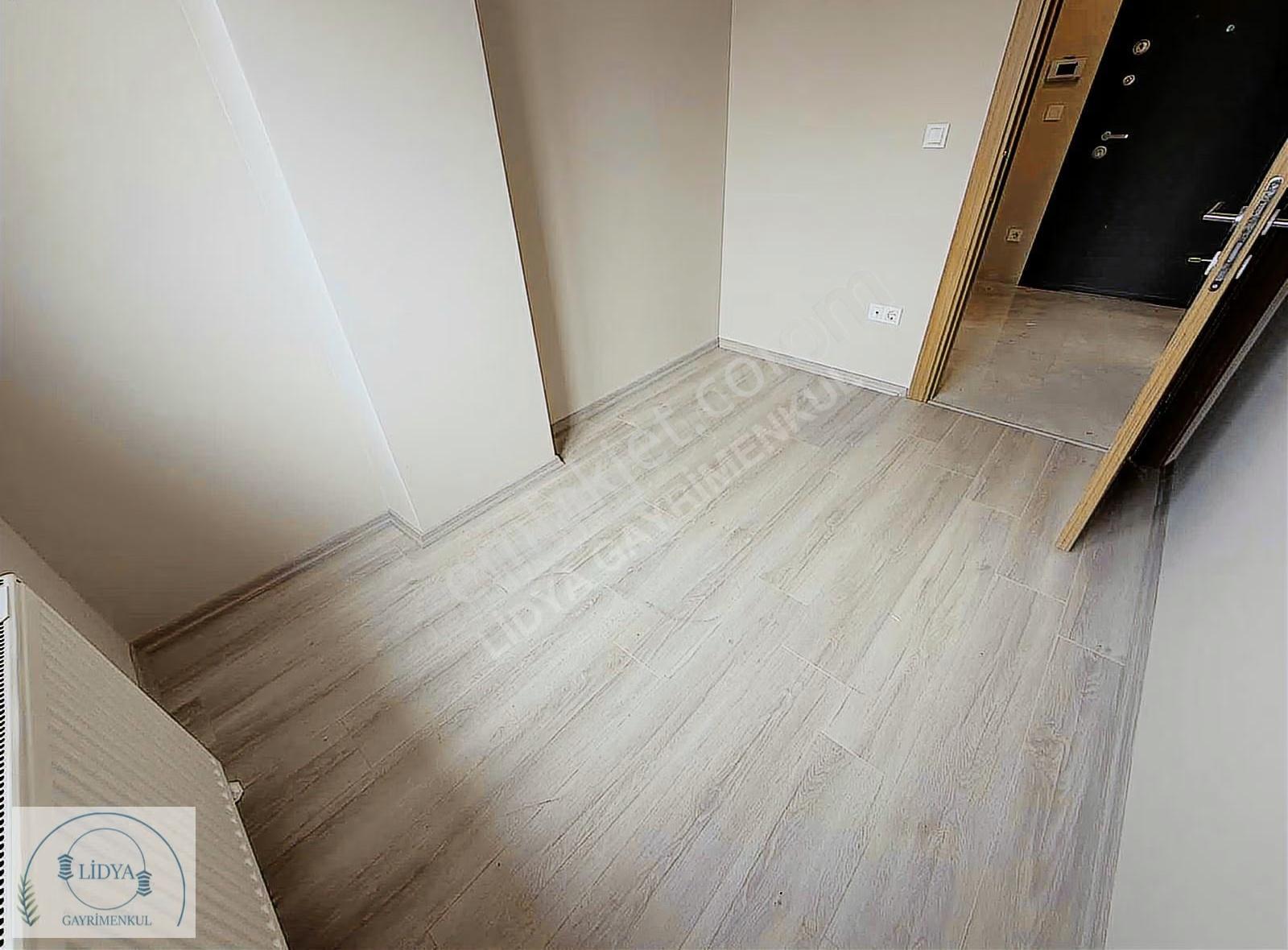 Kayışdağın'da Metroya Yakın, Sıfır 3+2 Dubleks Daire (otoparklı) - Görsel 27