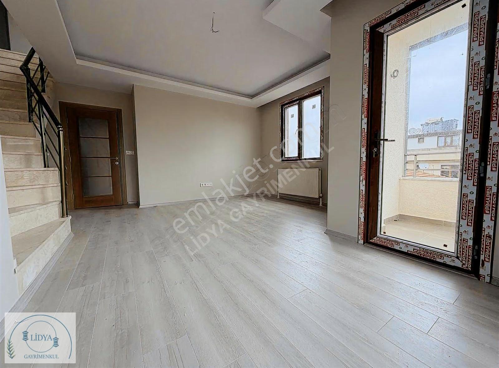 Kayışdağın'da Metroya Yakın, Sıfır 3+2 Dubleks Daire (otoparklı) - Görsel 15