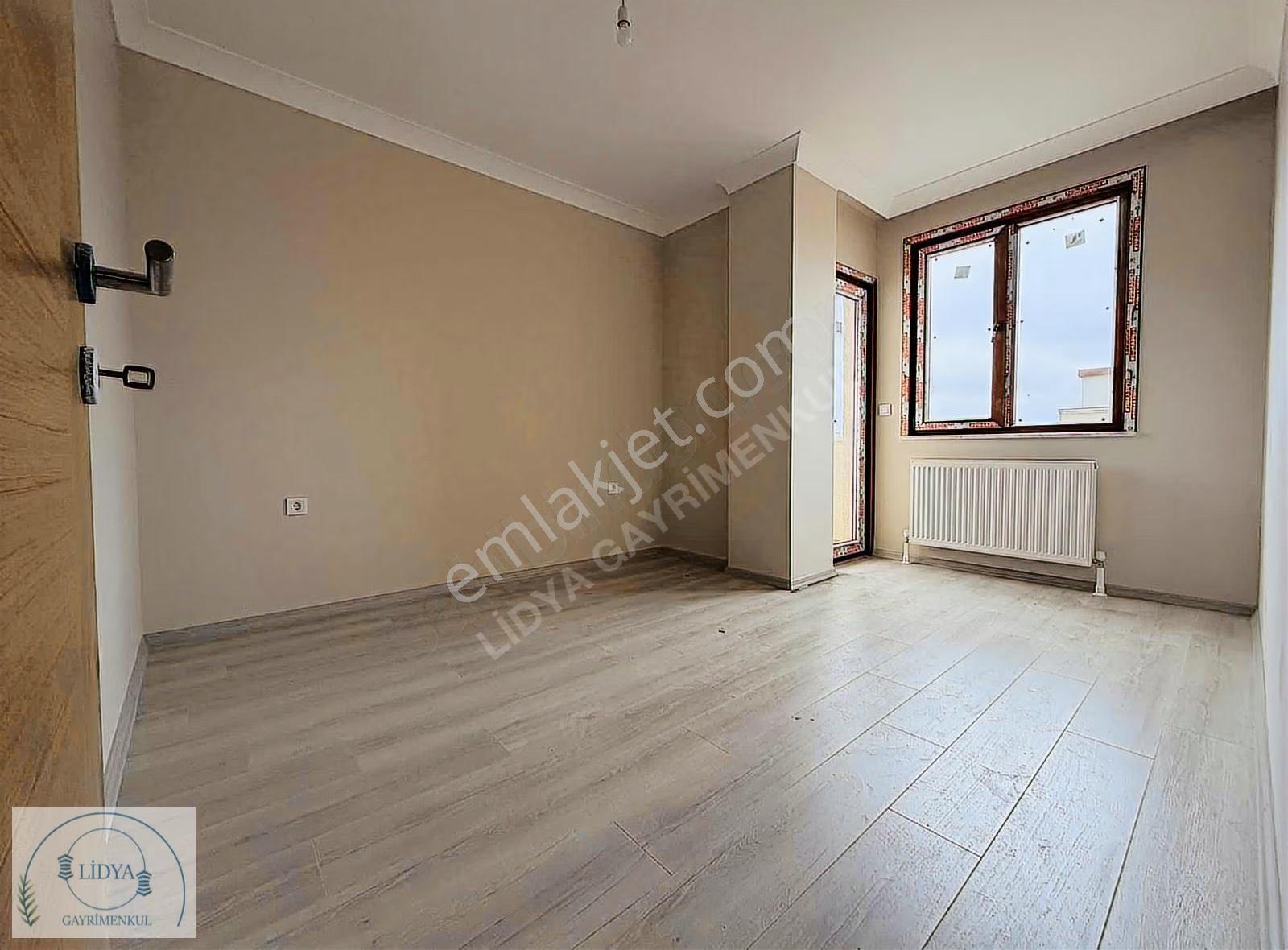 Kayışdağın'da Metroya Yakın, Sıfır 3+2 Dubleks Daire (otoparklı) - Görsel 6