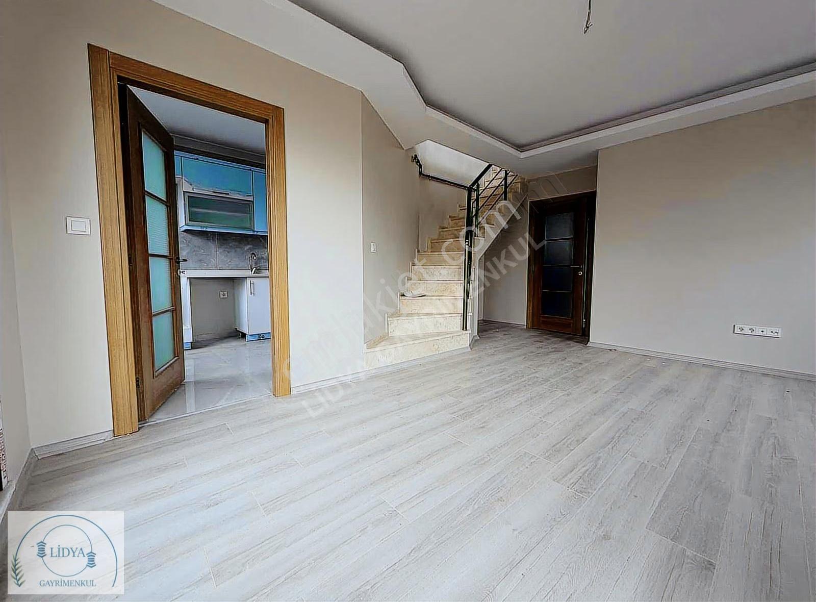 Kayışdağın'da Metroya Yakın, Sıfır 3+2 Dubleks Daire (otoparklı) - Görsel 16