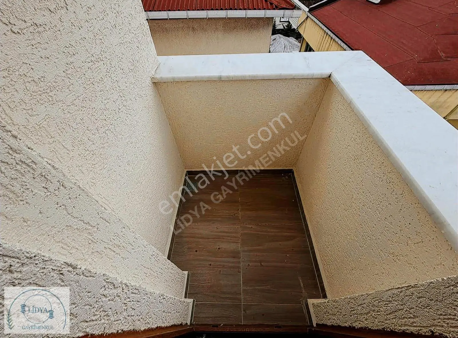 Kayışdağın'da Metroya Yakın, Sıfır 3+2 Dubleks Daire (otoparklı) - Görsel 5